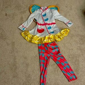 Butterbean 3 piece costume size Small. Includes pants, top and removable wings